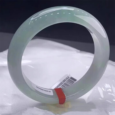 秀芳老坑冰糯种翡翠手镯57-58mm翡翠玉石体验效果好吗（秀芳老坑冰糯种翡翠手镯57-58mm翡翠玉石到底如何,值得入手吗）