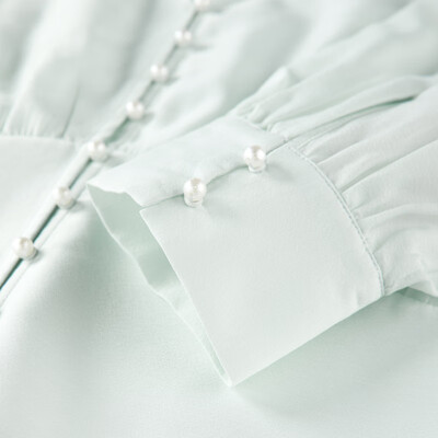 太平鸟A1CAD2E01浅绿V领衬衫评测说真相(太平鸟衬衫质量怎么样)