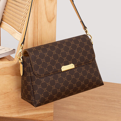 马纱兰提包包质量好吗(马莎兰缇复古印花单肩包型号:深棕配杏斜挎包质量烂不烂)