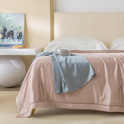 路易卡罗（Louis Kellog）莱赛尔提花蚕丝被 LK-8818