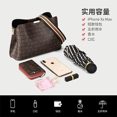 爱情海斜挎包型号：水桶包值得手入吗（爱情海包包品牌怎么样）-图片3