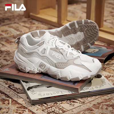 FILA掠夺者2男跑步鞋到底如何,值得入手吗(斐乐跑步鞋选哪款)