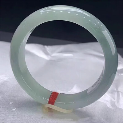 秀芳老坑冰糯种翡翠手镯57-58mm翡翠玉石体验效果好吗（秀芳老坑冰糯种翡翠手镯57-58mm翡翠玉石到底如何,值得入手吗）