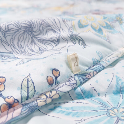 富安娜和馨而乐质量一样吗（富安娜馨而乐夏被203x229cm夏凉被值得手入吗）