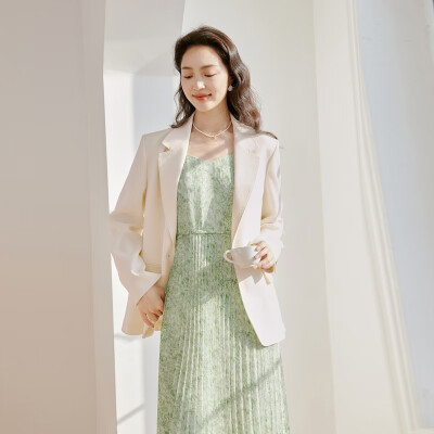 伊芙丽 米白色休闲西服女外套165/88A/L好不好（伊芙丽的大衣怎么样）