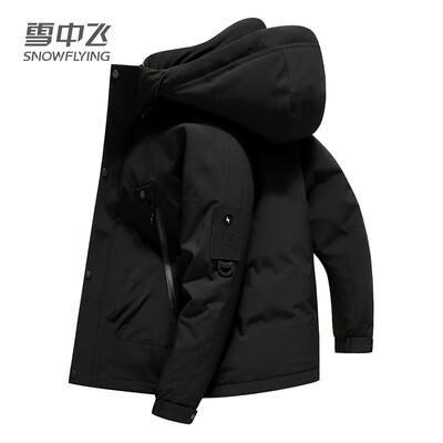 雪中飞 轻户外羽绒服 黑色 175码质量烂不烂(雪中飞羽绒服属于什么档次)
