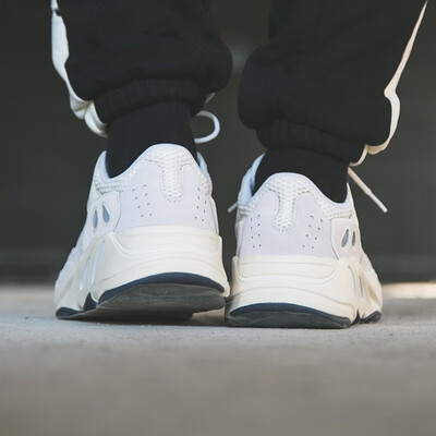 阿迪达斯EG7596 YEEZY 700老爹鞋好不好(阿迪达斯老爹鞋怎么辨别真假)