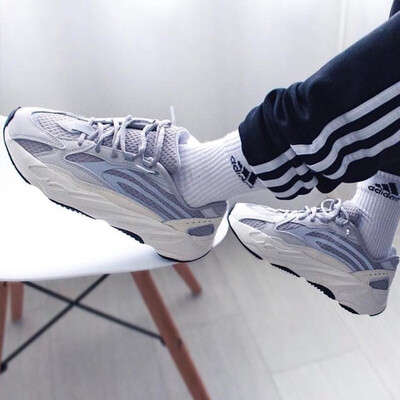 阿迪达斯EF2829 Yeezy 700 V2老爹鞋到底如何,值得入手吗（阿迪达斯老爹鞋鞋带怎么穿）-图片3