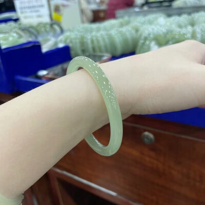 恋聚和田玉手镯青玉50内径质量如何(恋聚和田玉手镯青玉50内径质量如何)