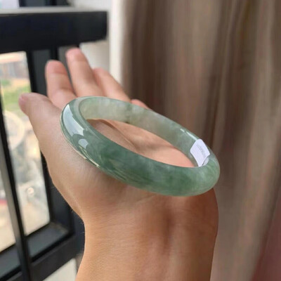 慕公子晚春晓景翡翠手镯58mm翡翠玉石到底如何,值得入手吗（慕公子晚春晓景翡翠手镯58mm翡翠玉石测评看真相）