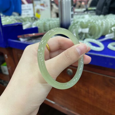 恋聚和田玉手镯青玉50内径质量如何(恋聚和田玉手镯青玉50内径质量如何)