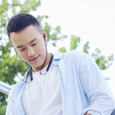 最新小米蓝牙项圈耳机 青春版蓝牙耳机测评揭秘：细说八大亮点！