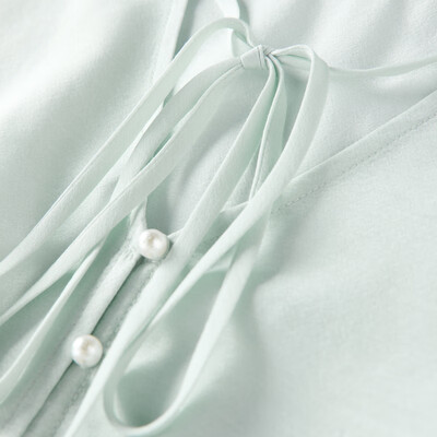 太平鸟A1CAD2E01浅绿V领衬衫评测说真相(太平鸟衬衫质量怎么样)