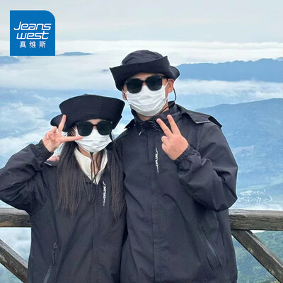 真维斯 JEANSWEST 冲锋衣 黑色 M怎么样（真维斯冲锋衣和骆驼哪个好）