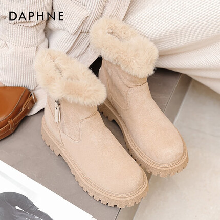 达芙妮雪地靴怎么样？达芙妮雪地靴买大还是买小？