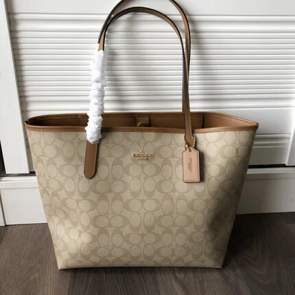 酷奇袋鼠女包属于什么档次的牌子呢？酷奇袋鼠女包是哪个国家的品牌啊？