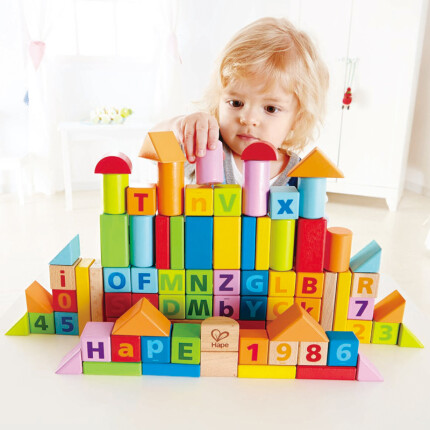 德国(Hape)儿童积木玩具男孩玩具女孩益智玩具1-3-6岁拼搭宝宝玩具进口榉木80粒数字字母盒装 1岁+ E8022
