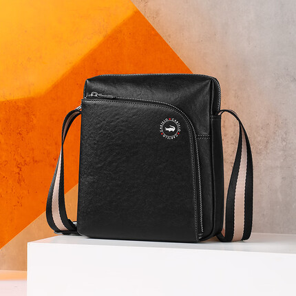 卡帝乐鳄鱼（CARTELO）男士单肩斜挎包男包头层牛皮商务方包休闲单肩包黑色