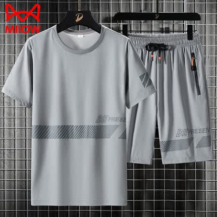 猫人T恤怎么样好看吗？猫人T恤男上衣多少钱一件？