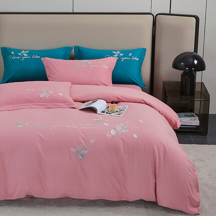 棉梦居 100%纯棉刺绣斜纹大版磨毛四件套 全棉1.8x2m床品套件可礼盒包装 樱落潇潇-豆沙刺绣款 四件套适用2m床 被套220*240cm