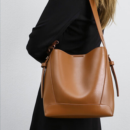 垦利登（CONFIDEN）包包女包单肩斜挎包女士水桶包生日三八妇女节礼物送女生朋友老婆 棕色