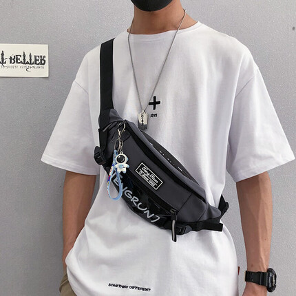 卡卡树斜挎包男士胸包手机腰包女单肩包潮流运动小背包 灰色【带太空人挂件】