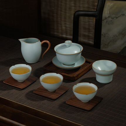 青澹汝窑和东道哪个好？青澹汝窑怎么样？