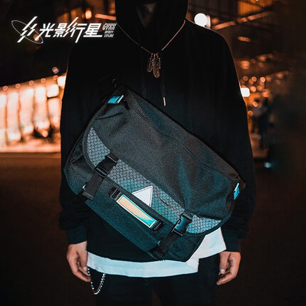 光影行星（GYXX）笔记本电脑包单肩斜跨男女手提15.6/16/14英寸旅行大容量新品通勤 【近地卫星斜跨包】-中号-天空黑