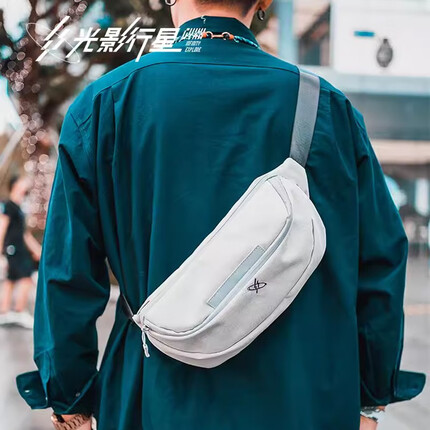 GYXX单肩斜挎胸包男士休闲小腰包手机随身机能运动挎肩斜背潮牌多功能 灰白银