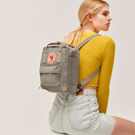 FJALLRAVEN北极狐双肩包女休闲大容量双肩包男大学生背包23561-021雾灰色7L