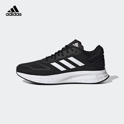 阿迪达斯跑步鞋和耐克跑步鞋哪个好？阿迪达斯跑步鞋多少钱一双？