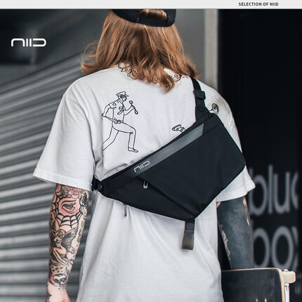 NIID潮牌男士胸包斜挎包单肩包贴身小包枪包四代’城市游侠’FIN0 4 墨黑