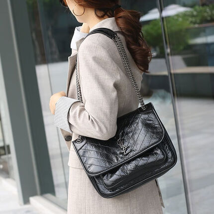 若钒（RuoFan）轻奢包包女包单肩斜挎生日礼物女士情人节送老婆520邮差包大容量 黑色大号