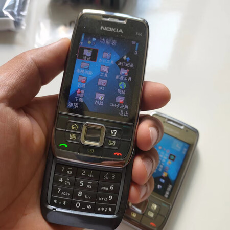 诺基亚nokia诺基亚e66塞班滑盖个性商务金属移动联通3g手机灰色大陆版