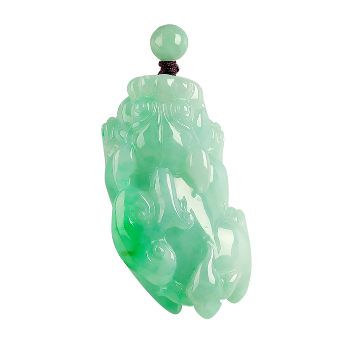 2025年翡翠挂件怎么选？这8款性价比高，收藏价值高，佩戴效果也超赞