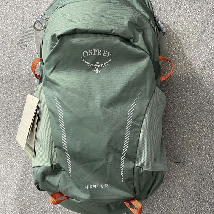 小鷹骇客26升 18升户外专业徒步登山旅行男女款轻量化双肩背包 骇客 18L 松叶绿【图片 价格 品牌 报价】-京东