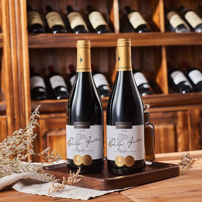 食品酒饮 酒类 红酒 详情这款divine justine 贾斯汀 do 索芒 干红