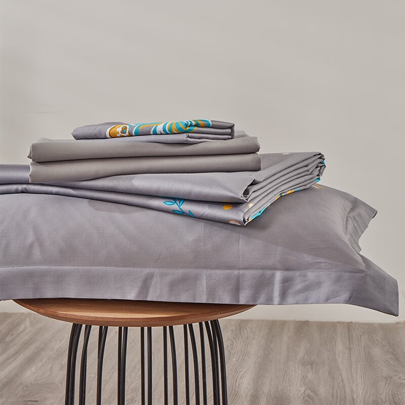 洁丽雅 优品全棉四件套60支数码印花件新疆长绒棉全棉高织密四件套200*230cm 浅灰色 1.8米