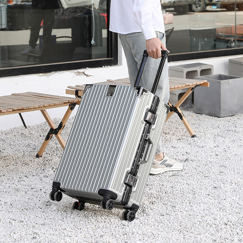艾逸瑶选复古铝框拉杆箱 XB-1850 行李箱卡扣