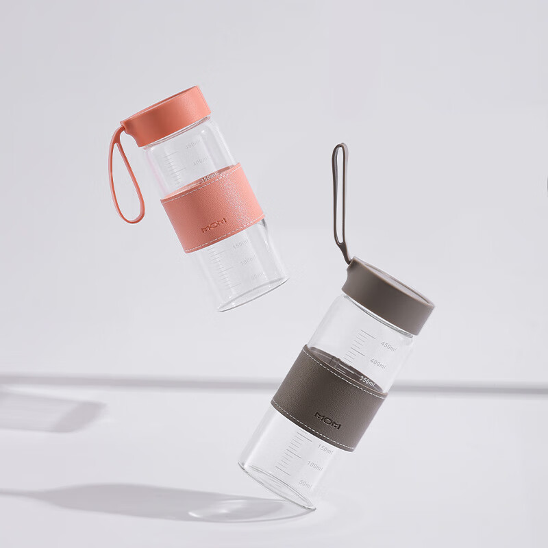 MOM牛奶杯耐高温玻璃学生便携可微波豆浆杯子带盖刻度杯密封水瓶6015 灰色500ml