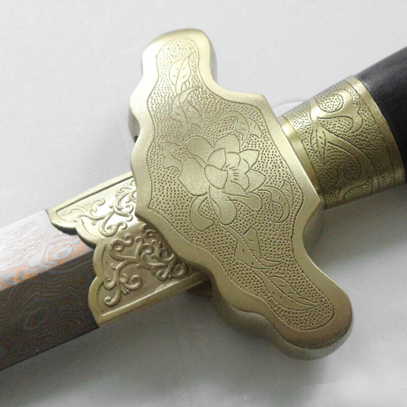 龙泉蒋氏宝剑 龙泉刀剑 牡丹-黑檀木花纹钢精品长剑 未开刃