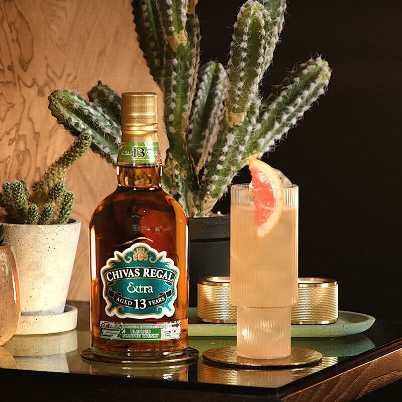 Chivas Regal 芝华士 13年柔顺龙舌兰桶限定版 苏格兰威士忌 500ml*2瓶 ¥263.9 Chivas Regal 芝华士 13年柔顺龙舌兰桶限定版 苏格兰威士忌 500ml*2瓶 ¥263.9