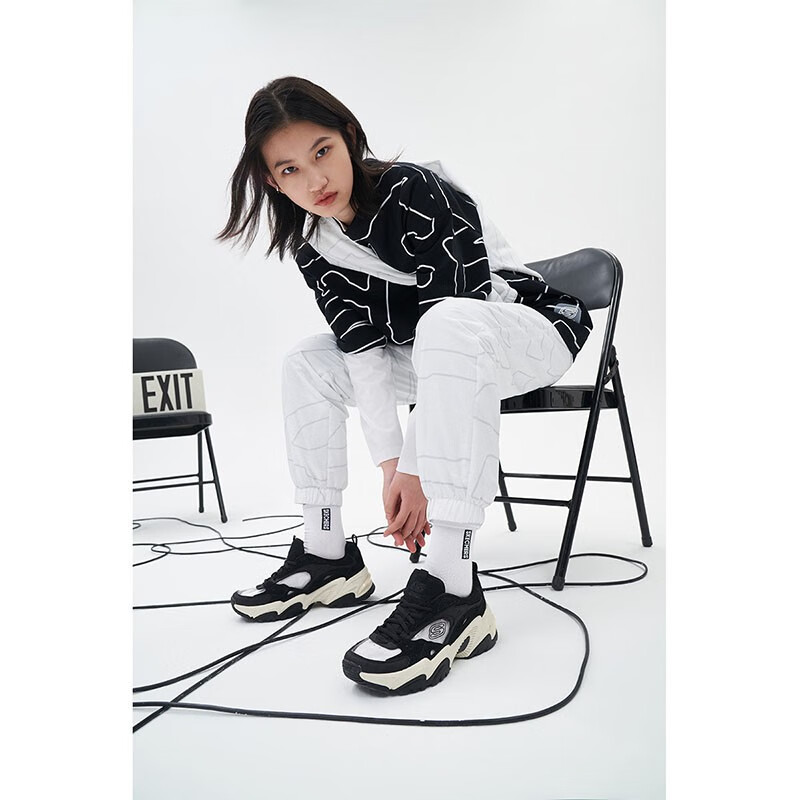 SKECHERS 斯凯奇 Reality to idea联名款 女子厚底老爹鞋 896011 Plus会员折后¥169 SKECHERS 斯凯奇 Reality to idea联名款 女子厚底老爹鞋 896011 Plus会员折后¥169