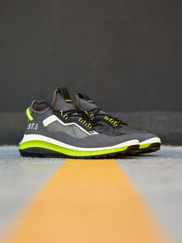 ECCO 爱步 St.360 适动360系列 男式撞色复古运动鞋 821374 Plus会员折后¥527.3 多色可选