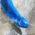 鞋套一次性加厚高筒靴套雨天防水养殖场防滑漂流耐磨塑料长筒脚套 蓝色高筒
