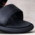 西域骆驼 VANCAMEL品牌2024夏季男士新款凉鞋软底拖鞋外穿防滑休闲皮质沙滩鞋 黑色(偏大一个码数) 42