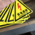 有点危险标识 有电危险警示贴 三角形 安全标识牌 当心触电 贴纸 黑色闪电 20x20cm