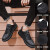 鞋子男春夏季新款厨师工作防滑耐磨防水休闲运动皮面板鞋男鞋 黑色 39