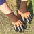 带爪子挖土手套浸胶种菜农用刨坑种植园艺干农活乳胶防刺劳保手套约巢 紫色-左右手都带爪 3双超值装