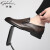 沙驰（SATCHI）夏季新款透气尖头男士皮鞋头层牛皮时尚手抓纹商务套脚耐磨鞋子 棕色 40
